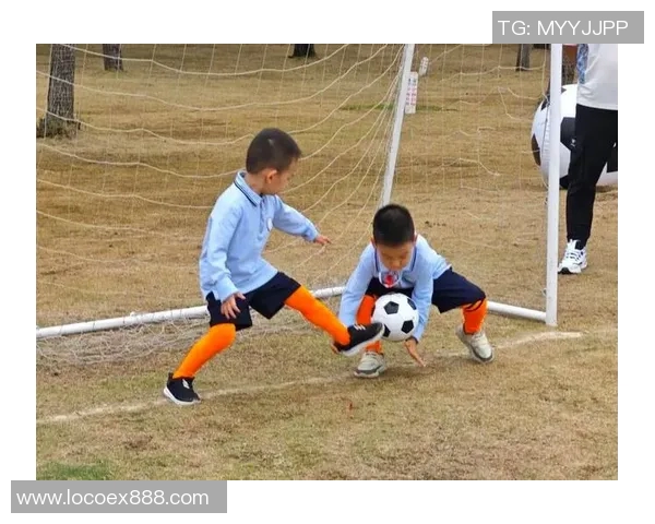 中班足球运动与球星学习活动让孩子们了解足球世界的魅力与英雄人物